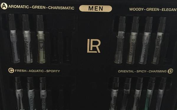 Foto der Männer-Parfum Duftproben aus der LR Starbox